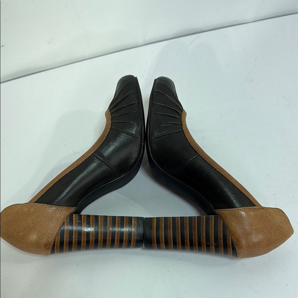 ✂️Very Volatile Black and Tan striped block Heels: - Picture 4 of 5